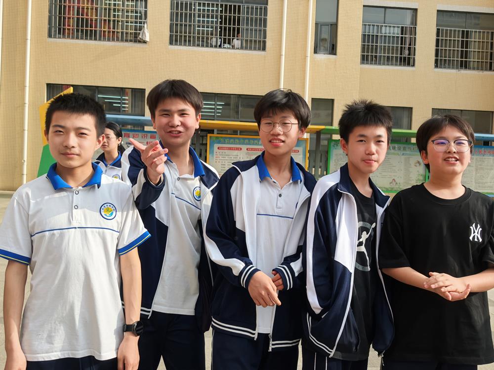 1eac6732d3f74fdc84f2084aa64ac795.jpg