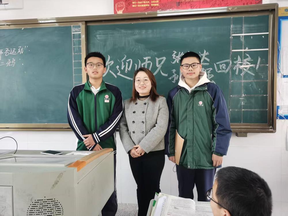 ec815ab8f7ad4429994baea3ab943a6e.jpg